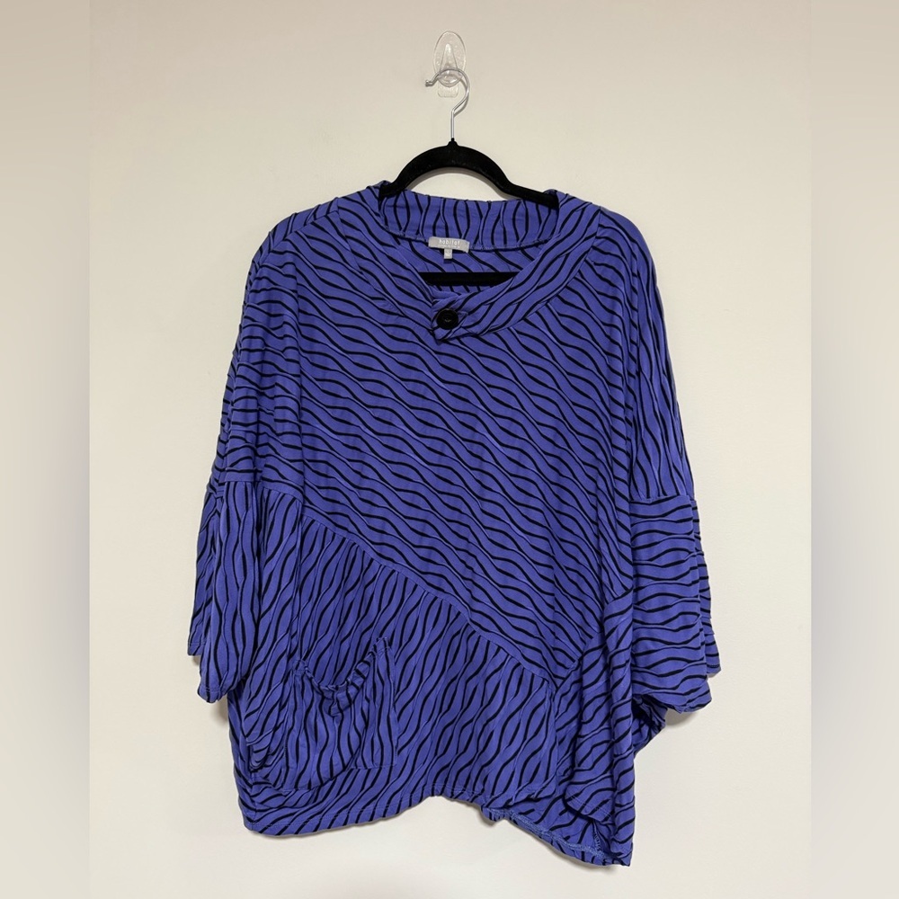 Habitat Blue/Black Wavy Striped Oversized Top Size Large Artsy Funky Modern